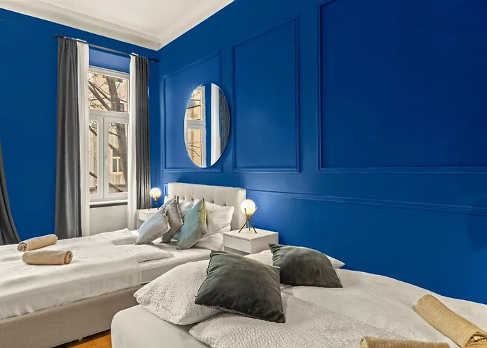 Cozy Near Metro And Shopping Street Apartamento