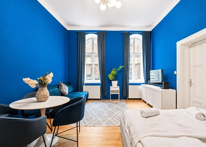 Apartamento Cozy Near Metro And Shopping Street
